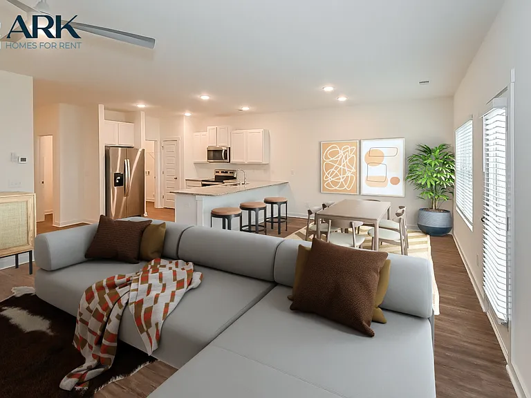 132 The Heights Dr — Photo 4