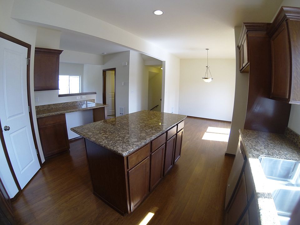 1st image of 1256 Ash Ave Unit 102