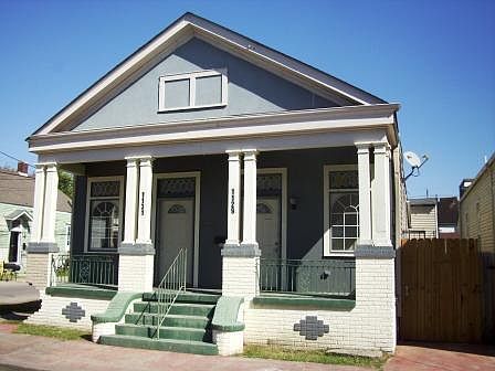 1st image of 1129 Independence St