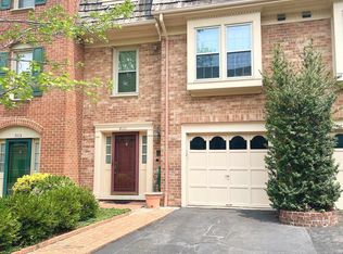 5111 Heritage Ln, Alexandria, VA 22311