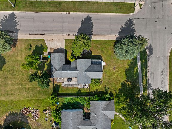 4th image of 502 S Center Ave