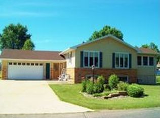 208 2nd St SE, Geneva, MN 56035