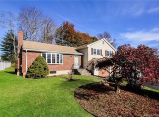 51 Westwood Dr, Wethersfield, CT 06109
