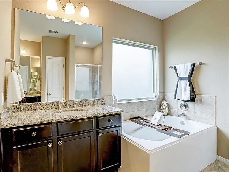 4411 Eclipse Park Ct — Photo 23