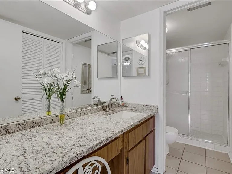 1025 Foxfire Ln #110 — Photo 9