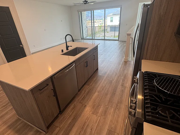 2866 E Teaberry Dr — Photo 11