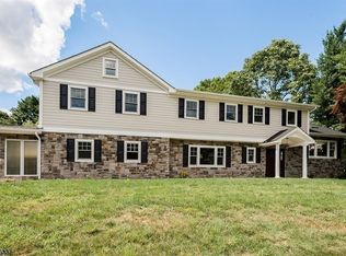 5 Leddell Rd, Mendham, NJ 07945