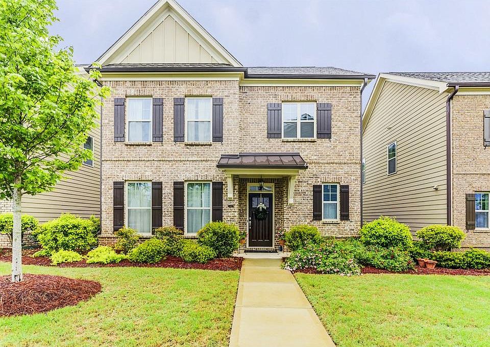 1st image of 749 Park Manor Dr SE