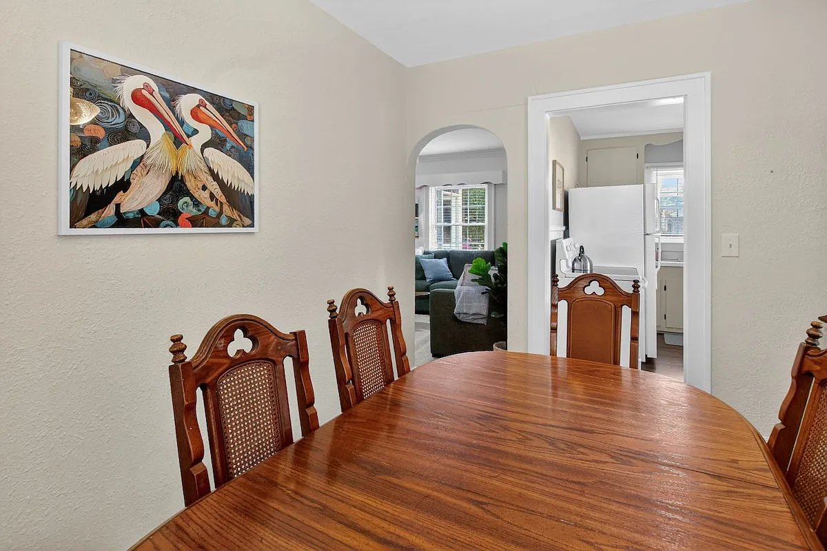 4 bed, 1404 sqft, $4,200 — Photo 4