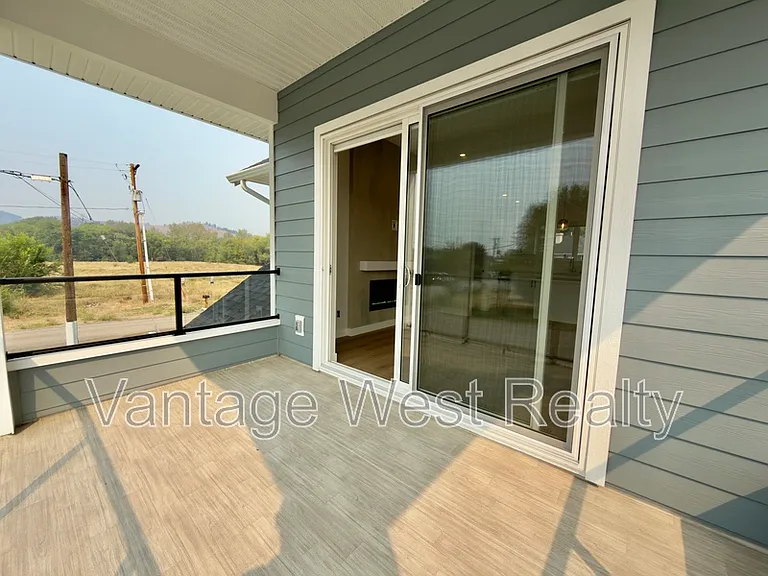 306 Sumac Rd W — Photo 20