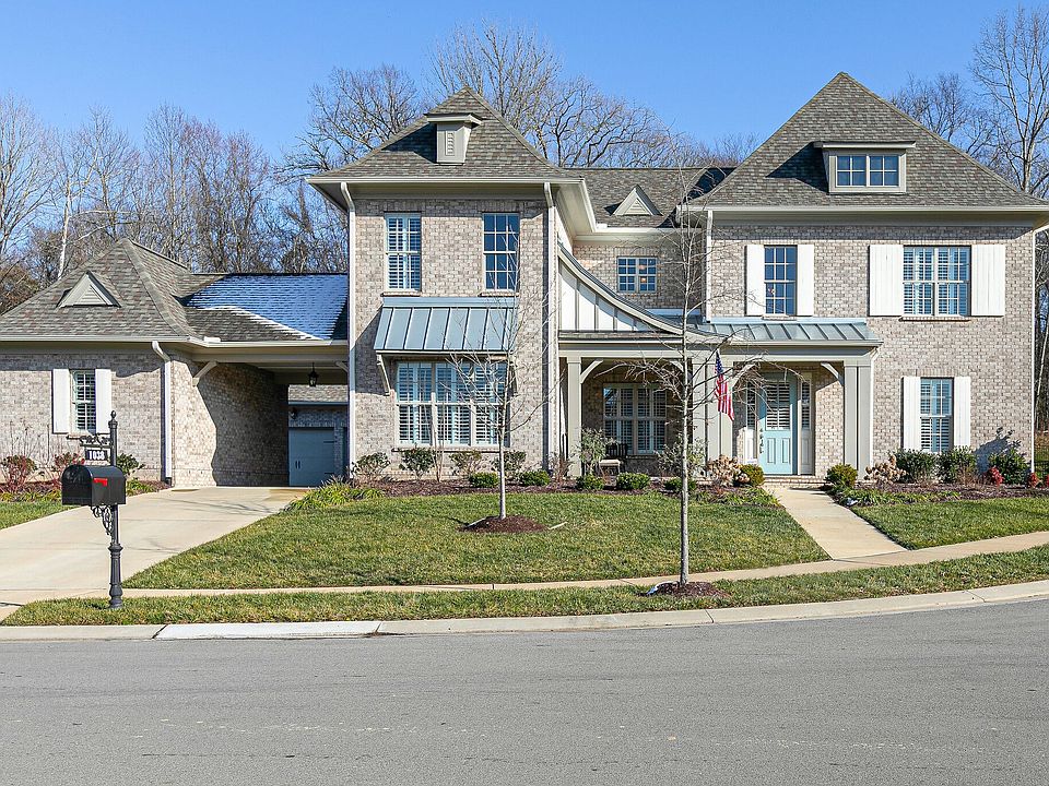 1st image of 1038 Memorial Dr