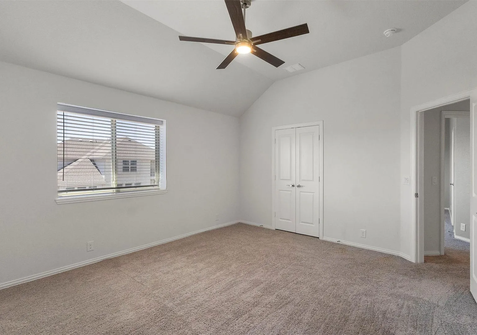 Kaufman Gem — Photo 3