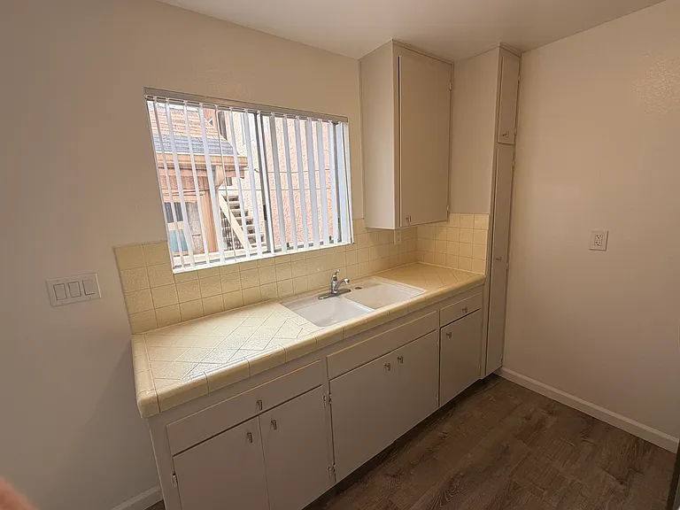 4443 Campus Ave #3 — Photo 12