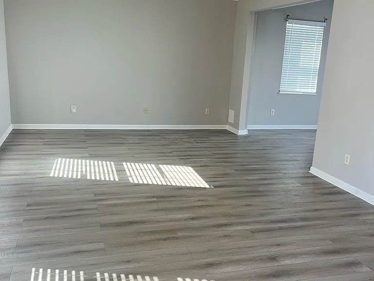 7236 Winterbek Ave — Photo 6