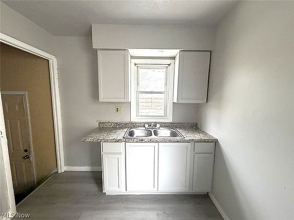 4th image of 4180 E 148th St