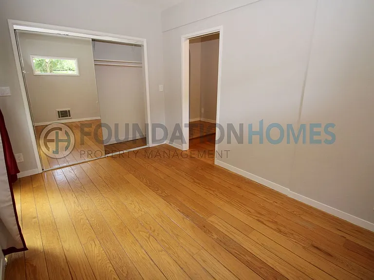 11 Glen Dr — Photo 12