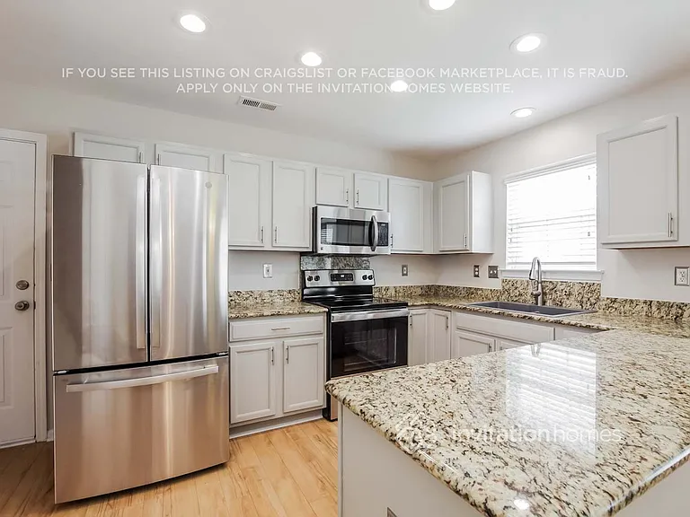 10920 Harmony Glen Ct — Photo 4