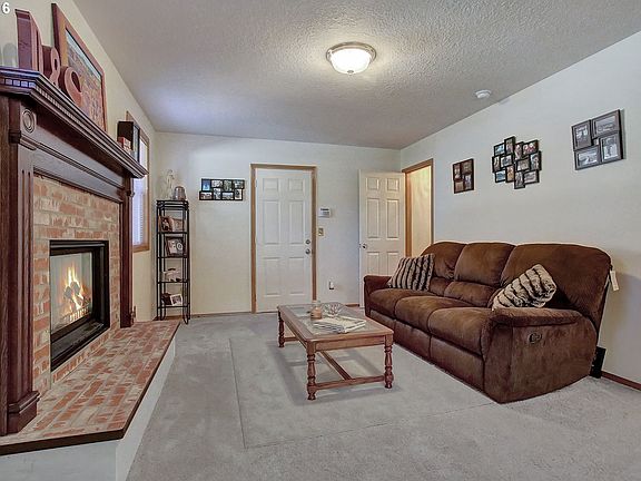 4th image of 12799 SE 24th Ave