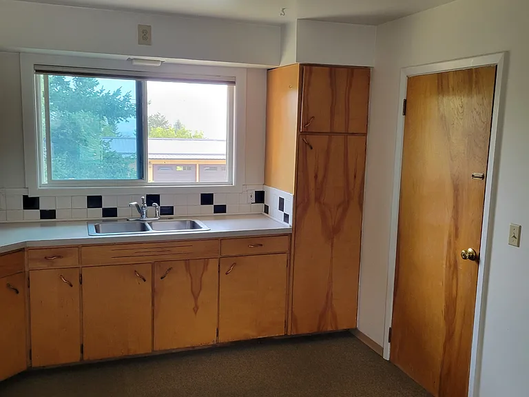 1924 Winne Ave #1924 — Photo 1