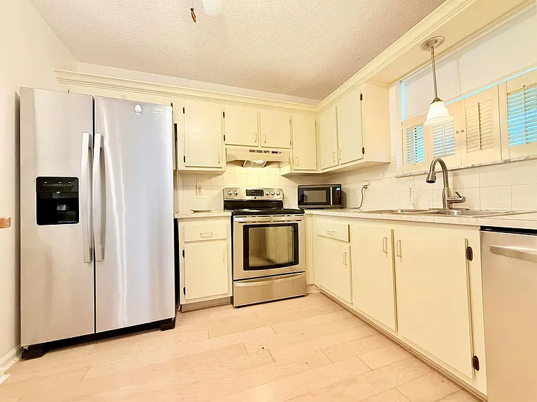 6531 SE Federal Hwy #G107 — Photo 9
