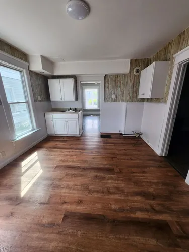 1404 E Lake Rd #1 Photo 1