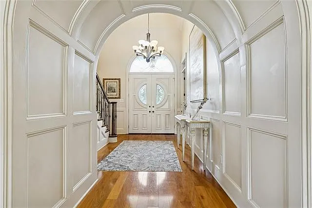 5 bed, 4.5 bath, 4140 sqft, $5,000 — Photo 2