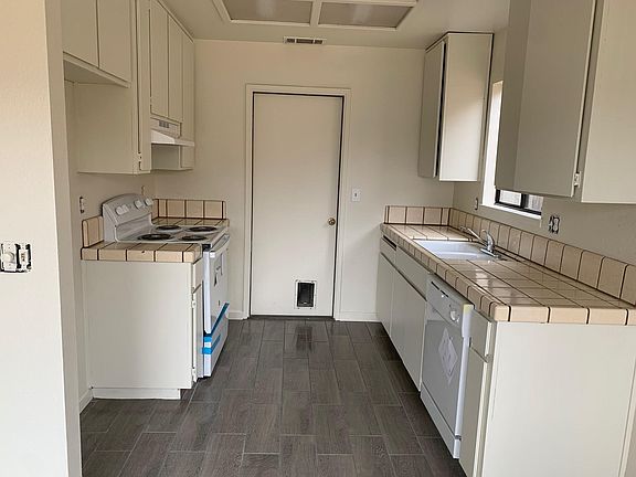 4th image of 403 Mendocino Dr