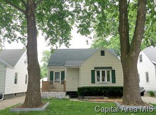 2016 N 20th St, Springfield, IL 62702