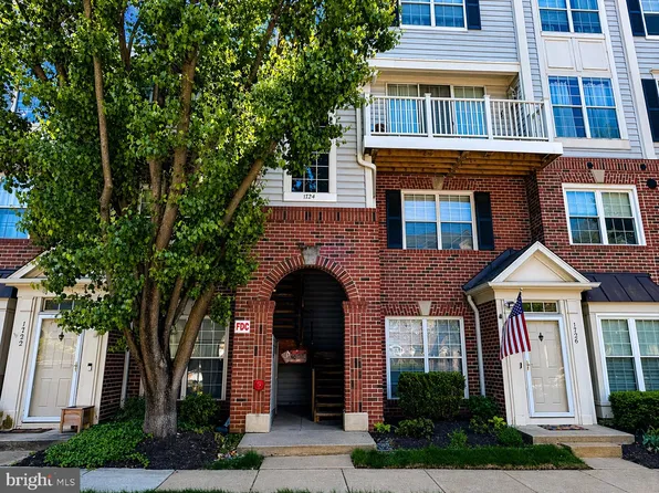 1734 Kingsgate Ct Unit 302, Alexandria, VA 22302