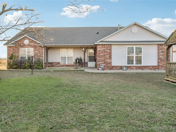 9462 E Yorkshire Ave, Claremore, OK 74017