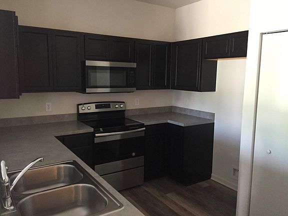4th image of 12035 Zircon Ln Unit 1100