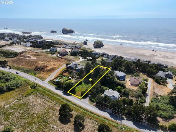 4002 Beach Loop Rd, Bandon, OR 97411