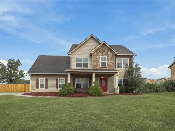 8 Churchhill Dr, Fort Mitchell, AL 36856