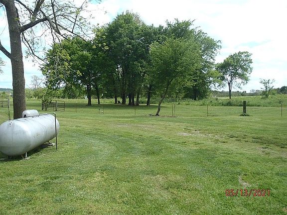 3rd image of 16047 N Jackson Hwy