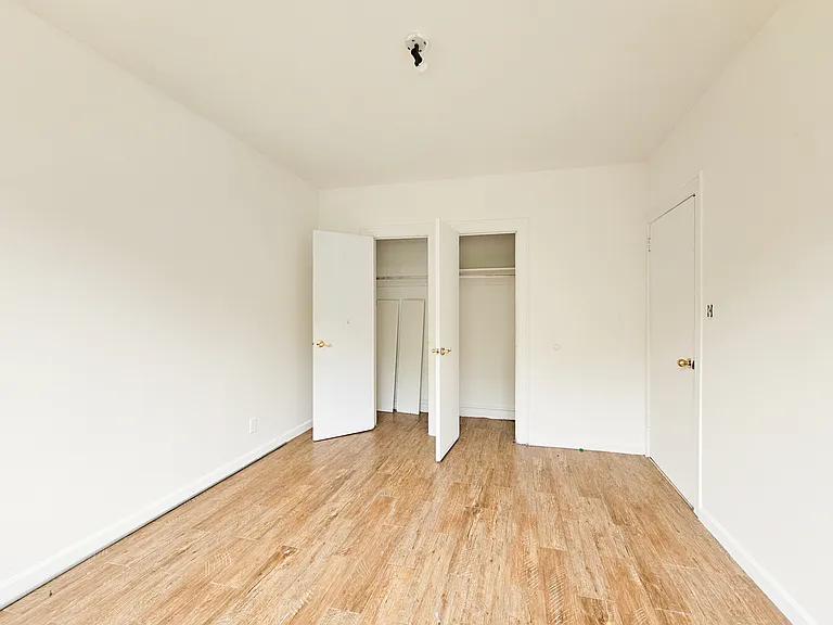 8639 14th Ave #2F — Photo 3