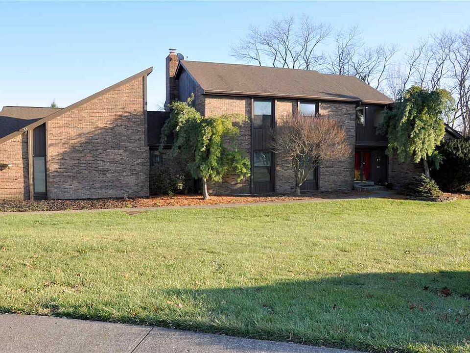 1st image of 28 Linden Hill Ct