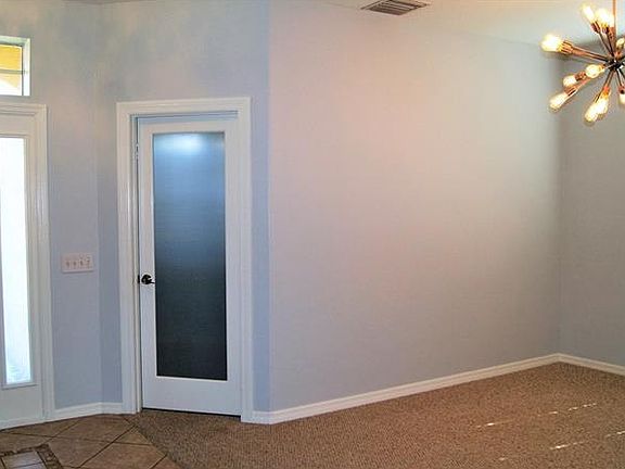 4th image of 2819 Manning Dr