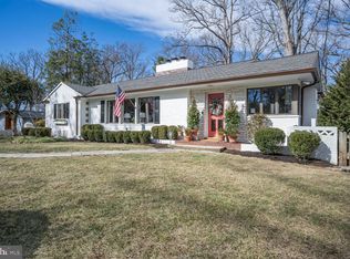 6211 Poe Rd, Bethesda, MD 20817