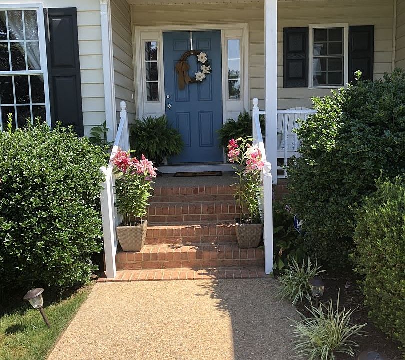1st image of 11205 Carrington Green Dr