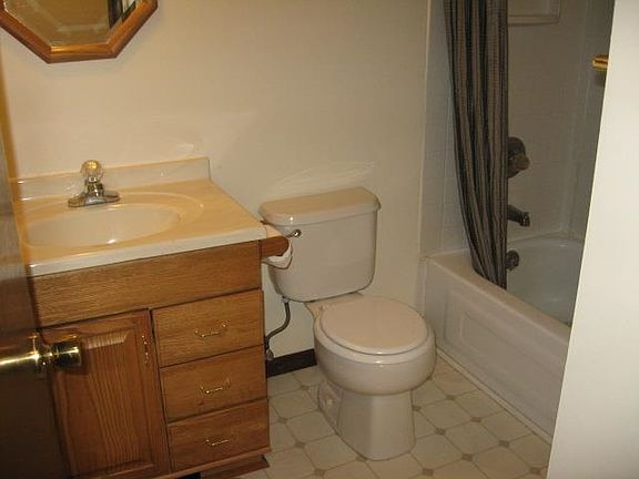 5th image of 1803 Denholm Dr