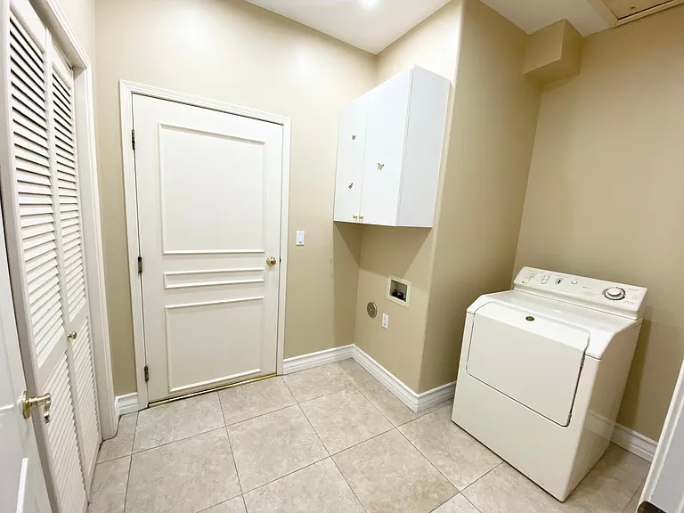 5960 Topeka Dr — Photo 32