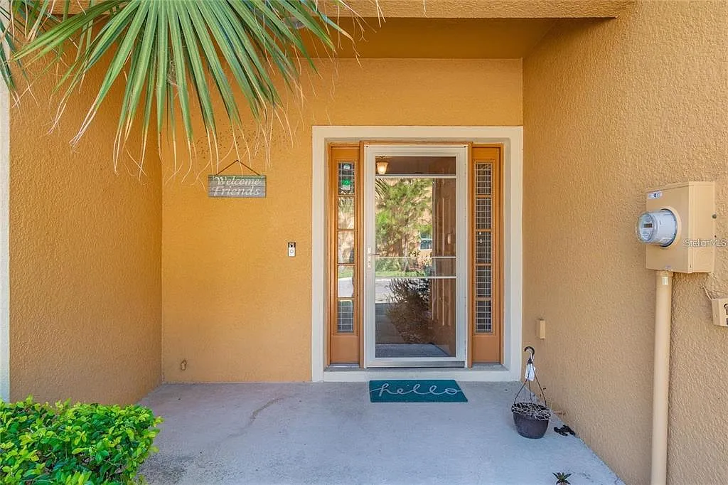 3 bed, 2.5 bath, 1550 sqft, $2,250 — Photo 2