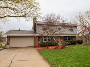 312 Rawlins Dr, Waukesha, WI 53188