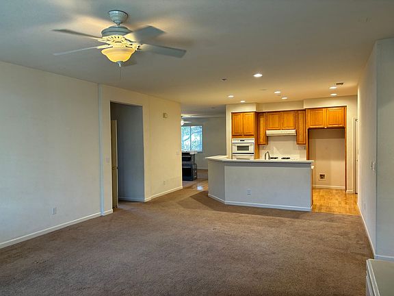 2nd image of 516 Coconut Pl