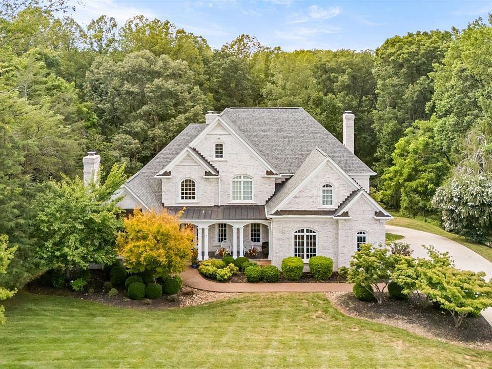 1st image of 1913 Royal Oak Dr