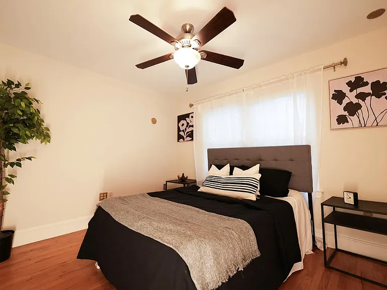 Second bedroom