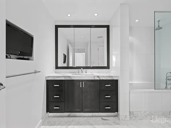 333 Rector Place image 21 of 24