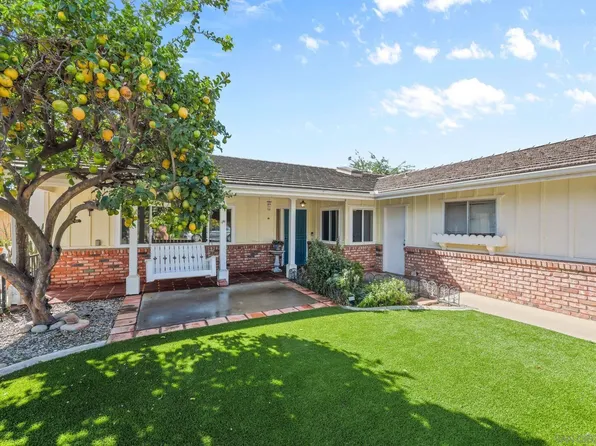 741 Rossiter Ln, Fallbrook, CA 92028
