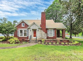 202 W 5th St, Landis, NC 28088