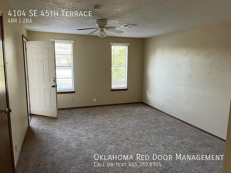 Building Photo - 4104 SE 45th Ter